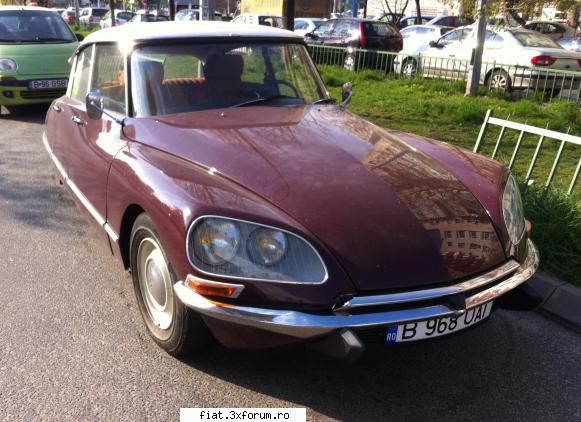 Frumuseti surprinse in trafic - Cristi7 - Classic corner