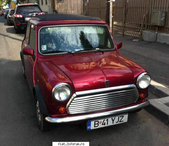 Frumuseti surprinse in trafic - Un pitic mai voinic! - Classic corner