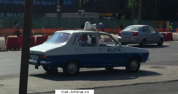 Frumuseti surprinse in trafic - Șase vine militia!!!! :D - Classic corner