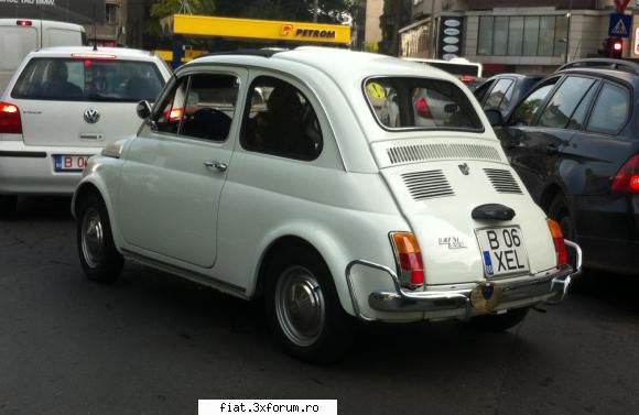 Frumuseti surprinse in trafic - Matrix - Classic corner