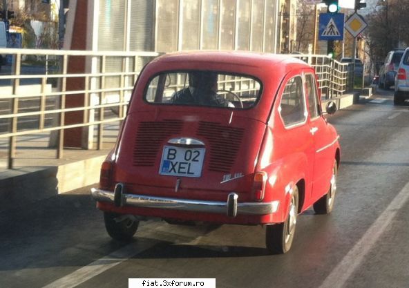 Frumuseti surprinse in trafic - Cristi7 - Classic corner