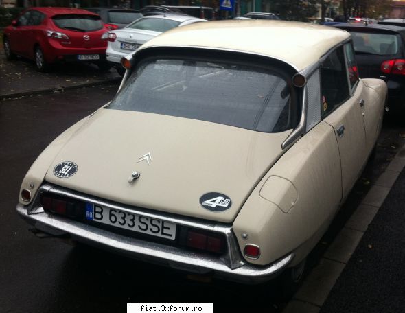 Frumuseti surprinse in trafic - Cristi7 - Classic corner