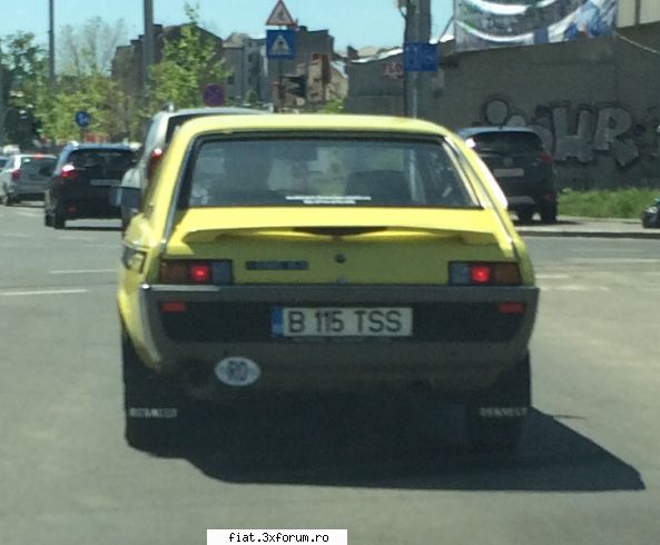 Frumuseti surprinse in trafic - Cristi7 - Classic corner