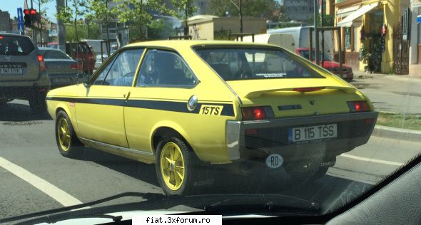 Frumuseti surprinse in trafic - Cristi7 - Classic corner