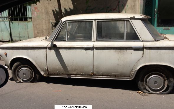 Frumuseti surprinse in trafic - Cristi7 - Classic corner