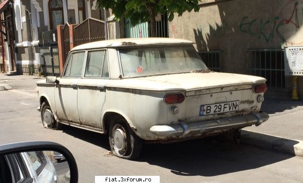 Frumuseti surprinse in trafic - Cristi7 - Classic corner