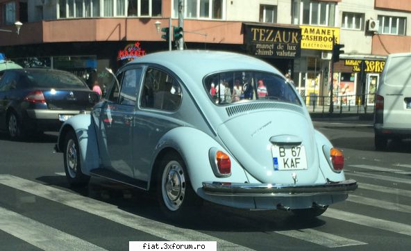 Frumuseti surprinse in trafic - Cristi7 - Classic corner