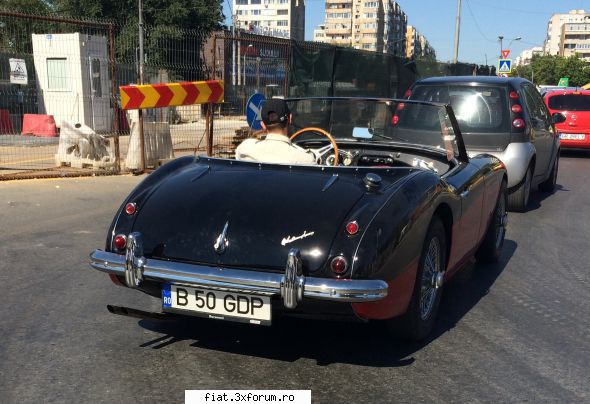 Frumuseti surprinse in trafic - Cristi7 - Classic corner