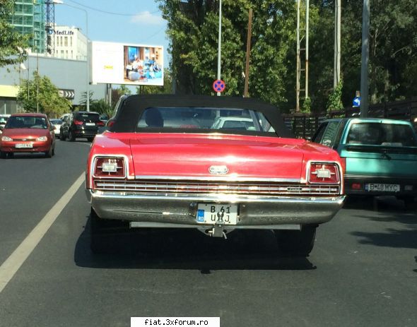 Frumuseti surprinse in trafic - Cristi7 - Classic corner