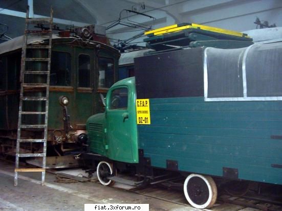 Imagini - Plus de photos: Camion antebelic facut drezina - Discutii libere