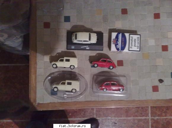 Jucarii FIAT 600 - Desi nu sint chiar FIAT 600 ci una este SEAT - Anunturi
