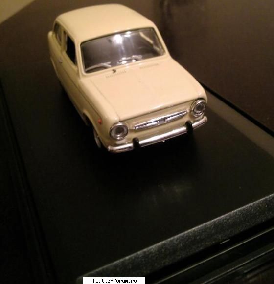 Jucarii FIAT 600 - Nu e grozav, dar este totusi bine realizat cu - Anunturi