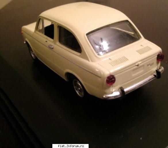 Jucarii FIAT 600 - Un minus este lipsa numarului de inmatriculatre - Anunturi