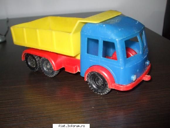 Jucarii Tabla sau Plastic (RO, DDR, USSR, Japonia, China) - camion TRICOLOR - Classic corner