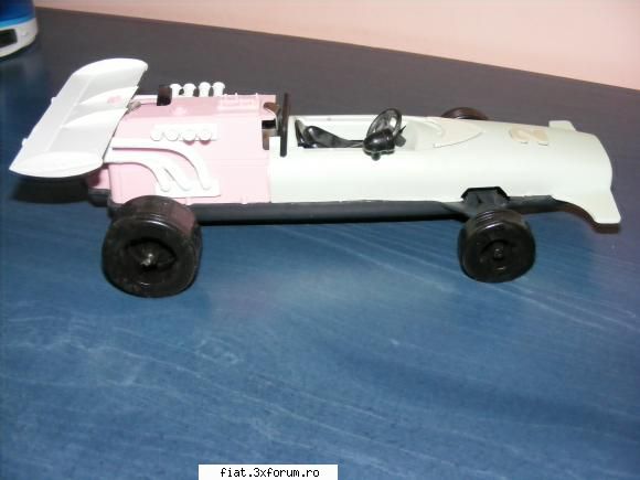 Jucarii Tabla sau Plastic (RO, DDR, USSR, Japonia, China) - cart - cred ca e romanesc, are - Classic corner