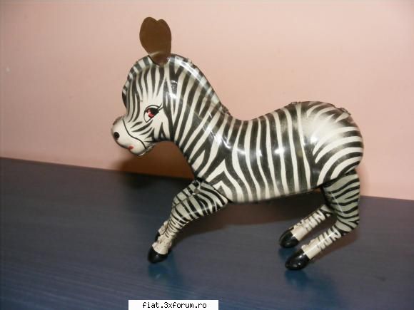 Jucarii Tabla sau Plastic (RO, DDR, USSR, Japonia, China) - poate va era dor de zebra bine - Classic corner