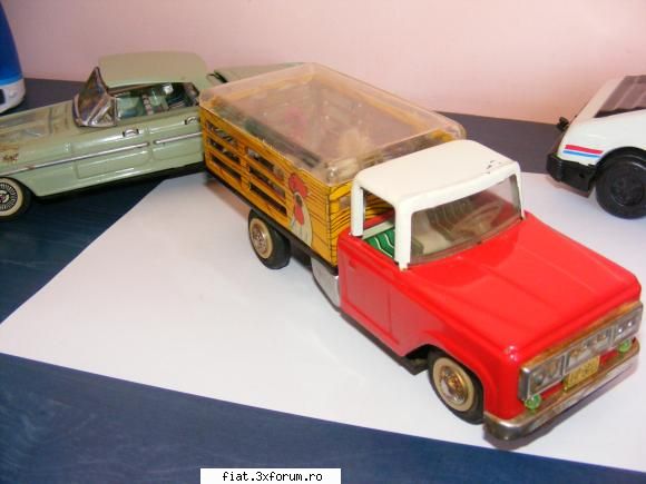 Jucarii Tabla sau Plastic (RO, DDR, USSR, Japonia, China) - camion cu mai multe gaini - Classic corner