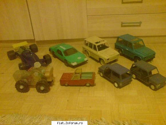 Jucarii Tabla sau Plastic (RO, DDR, USSR, Japonia, China) - E liniste pe aici... Prea mare - Classic corner