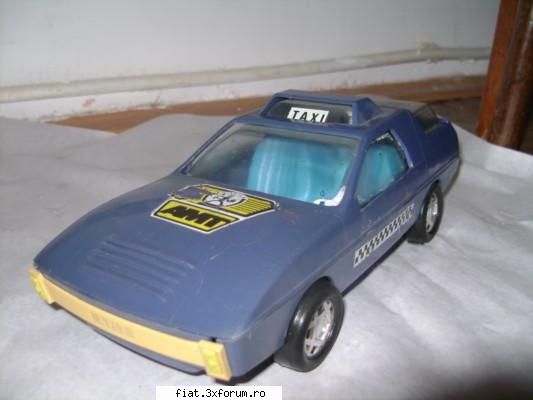 Jucarii Tabla sau Plastic (RO, DDR, USSR, Japonia, China) - AMT : 2. taxi albastru zz x yy x - Classic corner