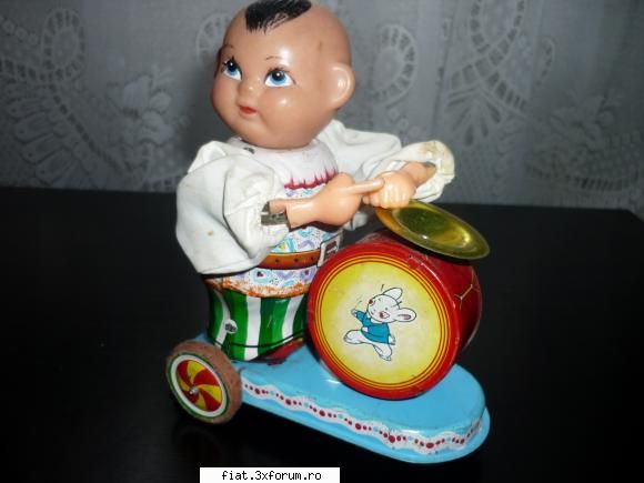 baietel bate toba jucarii tabla sau plastic (ro, ddr, ussr, japonia, china)