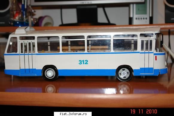 Jucarii Tabla sau Plastic (RO, DDR, USSR, Japonia, China) - va mai amintiti de autobusele - Classic corner