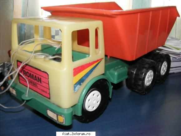 Jucarii Tabla sau Plastic (RO, DDR, USSR, Japonia, China) - camion din plastic Roman produs - Classic corner
