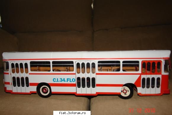Jucarii Tabla sau Plastic (RO, DDR, USSR, Japonia, China) - iata modelul de autobuz - Classic corner