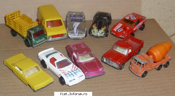 Jucarii Tabla sau Plastic (RO, DDR, USSR, Japonia, China) - lot de masinute vechi, Majorette - Classic corner