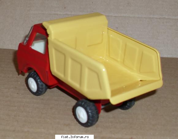 Jucarii Tabla sau Plastic (RO, DDR, USSR, Japonia, China) - alta poza VANDUT - Classic corner