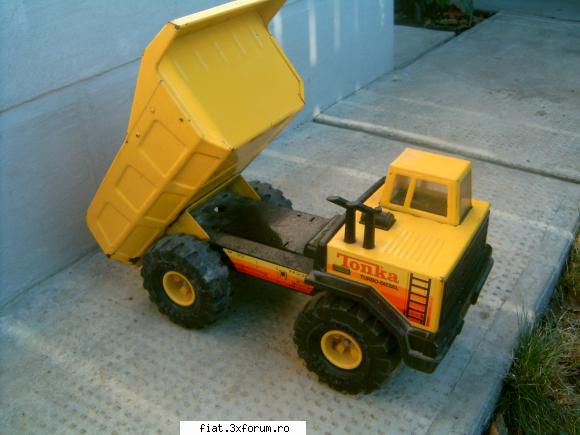 Jucarii Tabla sau Plastic (RO, DDR, USSR, Japonia, China) - camion Tonka metal. Pret 175 lei - Classic corner