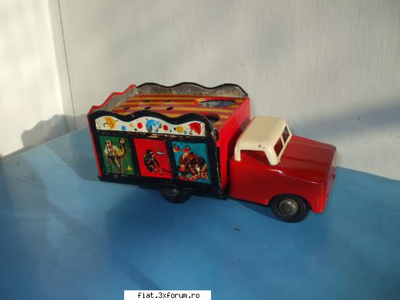 Jucarii Tabla sau Plastic (RO, DDR, USSR, Japonia, China) - Masina pentru transport animale - Classic corner
