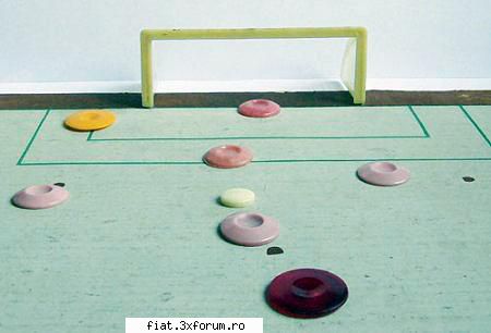 Jucarii Tabla sau Plastic (RO, DDR, USSR, Japonia, China) - salut... cumpar joc fotbal cu - Classic corner