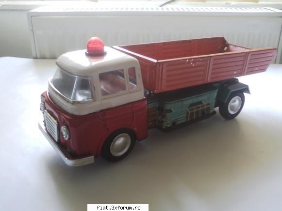 Jucarii Tabla sau Plastic (RO, DDR, USSR, Japonia, China) - camion 80ron negociabil - Classic corner