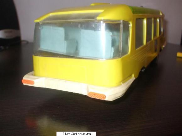 Jucarii Tabla sau Plastic (RO, DDR, USSR, Japonia, China) - spatele autobusului - Classic corner