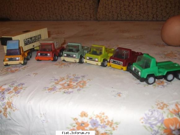 Jucarii Tabla sau Plastic (RO, DDR, USSR, Japonia, China) - intreg parcul auto FAUR al meu - Classic corner