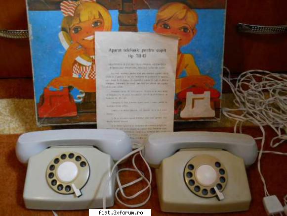 Jucarii Tabla sau Plastic (RO, DDR, USSR, Japonia, China) - Aparat telefonic. Pret: 100 lei - Classic corner