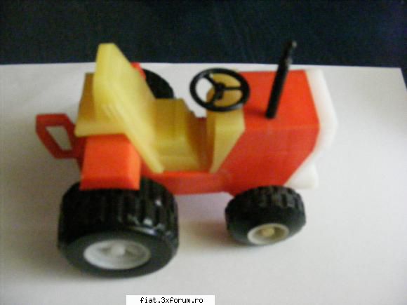 Jucarii Tabla sau Plastic (RO, DDR, USSR, Japonia, China) - Tractor romanesc in stare - Classic corner