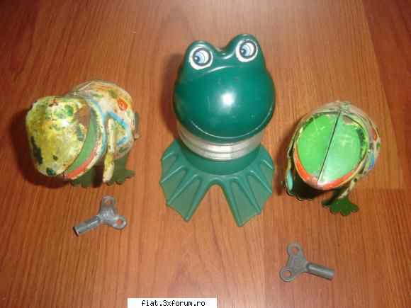 Jucarii Tabla sau Plastic (RO, DDR, USSR, Japonia, China) - Broscute. Nu sunt de vanzare - Classic corner