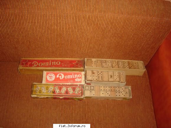 Jucarii Tabla sau Plastic (RO, DDR, USSR, Japonia, China) - Jocuri romanesti de domino de - Classic corner
