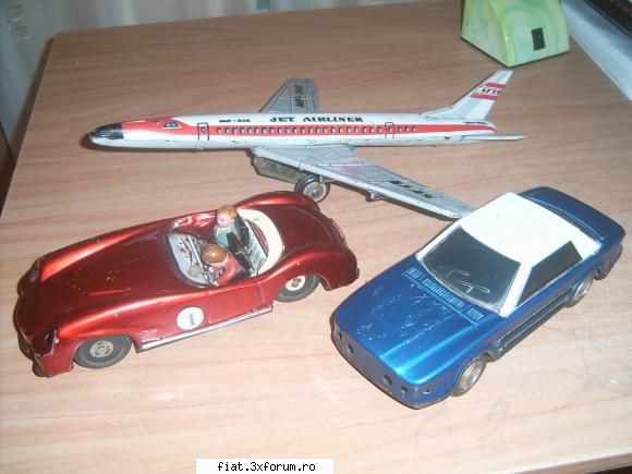 Jucarii Tabla sau Plastic (RO, DDR, USSR, Japonia, China) - De vanzare 3 jucarii chinezesti - Classic corner