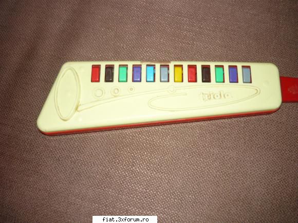 Jucarii Tabla sau Plastic (RO, DDR, USSR, Japonia, China) - se vinde o triola made in DDR - Classic corner