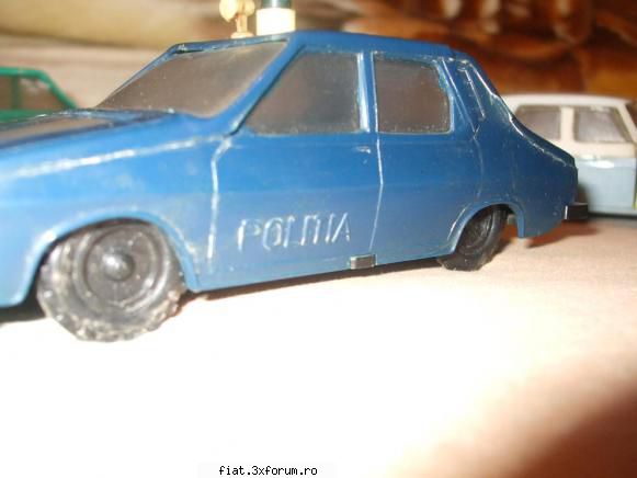 Jucarii Tabla sau Plastic (RO, DDR, USSR, Japonia, China) - POLITIA cu girofar si sirena - Classic corner