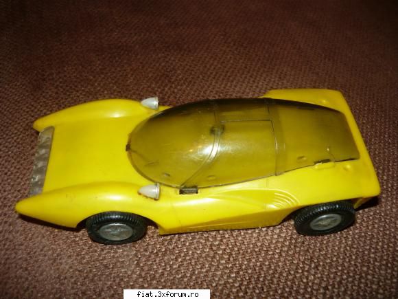 Jucarii Tabla sau Plastic (RO, DDR, USSR, Japonia, China) - o masinuta neidentificata - Classic corner