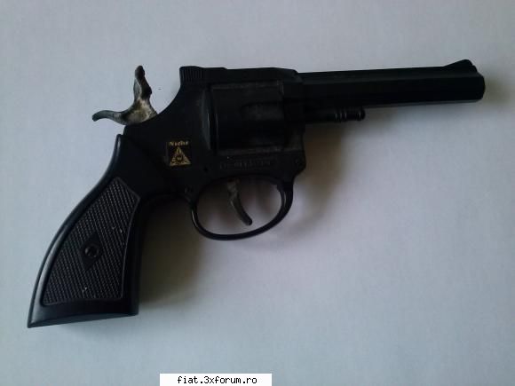 Jucarii Tabla sau Plastic (RO, DDR, USSR, Japonia, China) - pistol West Germany...functional - Classic corner