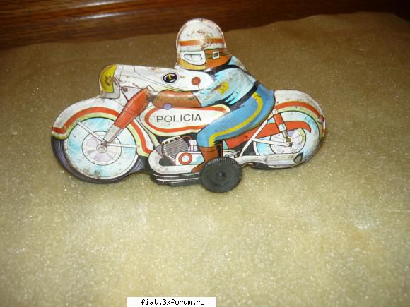 Jucarii Tabla sau Plastic (RO, DDR, USSR, Japonia, China) - moto politie-60lei - Classic corner