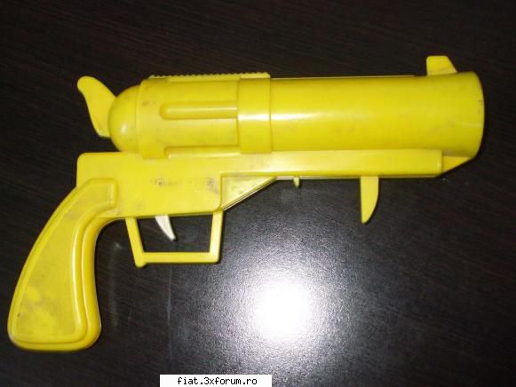 Jucarii Tabla sau Plastic (RO, DDR, USSR, Japonia, China) - pistol MADE IN ROMANIA - 50 lei - Classic corner