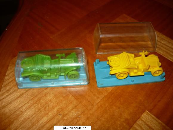 Jucarii Tabla sau Plastic (RO, DDR, USSR, Japonia, China) - 2 masinute de epoca din plastic - Classic corner