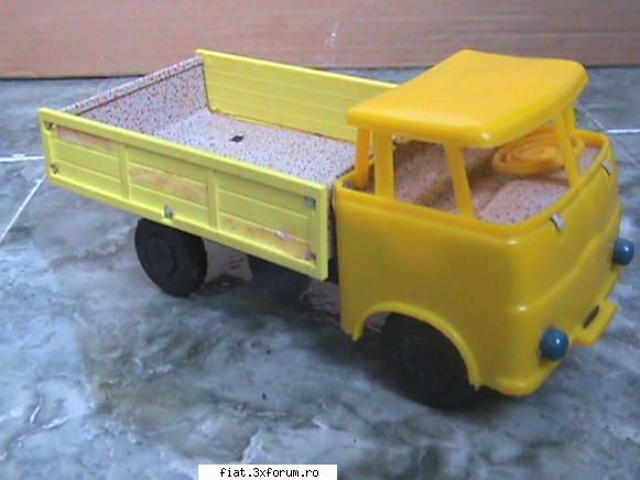 Jucarii Tabla sau Plastic (RO, DDR, USSR, Japonia, China) - camion fabricat in URSS - Classic corner