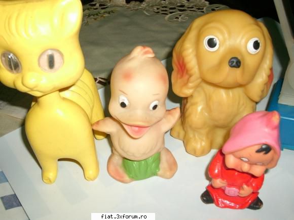 Jucarii Tabla sau Plastic (RO, DDR, USSR, Japonia, China) - De vanzare 4 figurine pret 40 - Classic corner