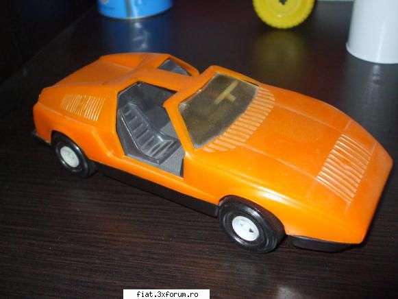 Jucarii Tabla sau Plastic (RO, DDR, USSR, Japonia, China) - mercedes romanesc - 60 lei - Classic corner